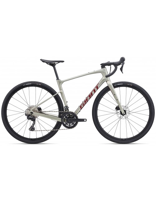 Vélo Gravel GIANT REVOLT...