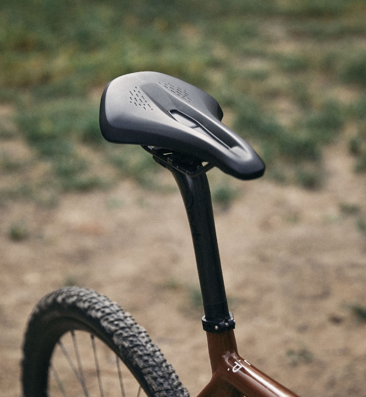 Découvrez la selle Gravel Terra Argo Giant Les Sables d